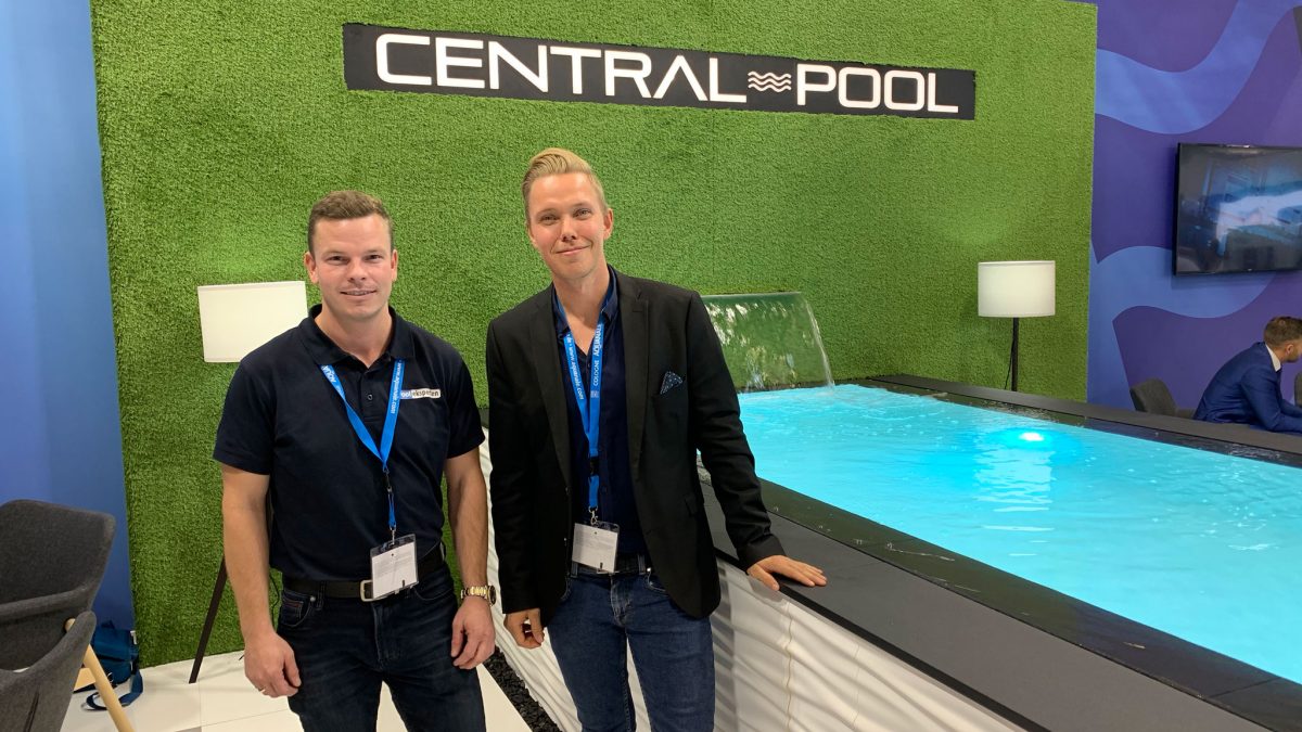 Aquanale central pool