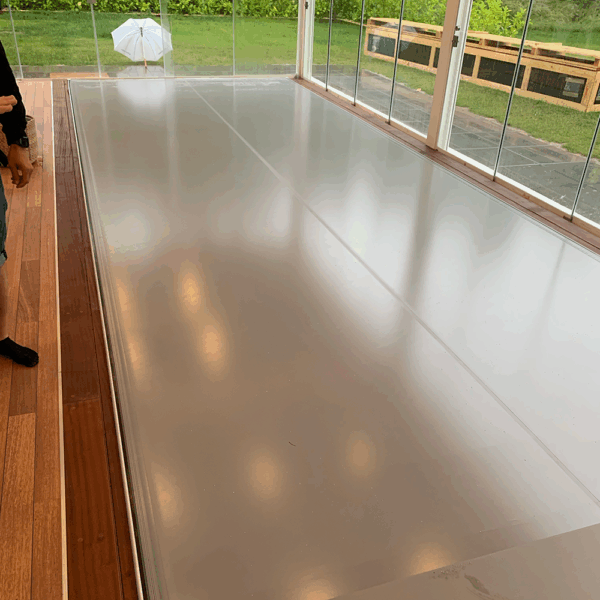 Coverseal sikkerhedscover installeret over swimspa